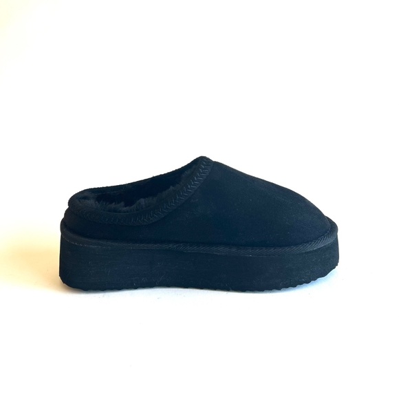 New Shoe Dazzle Black Suede Faux Fur Lining Slippers size 7 - Picture 4 of 11